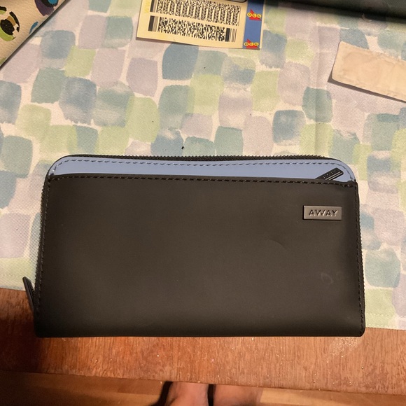 Serena Williams collection with luxury retailer Away. Jewellery Sleeve - Picture 3 of 5